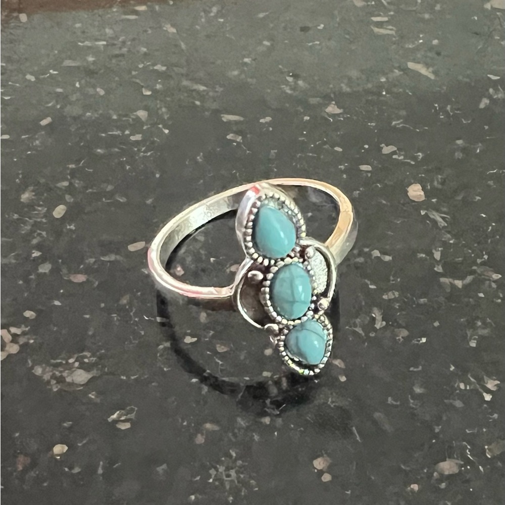 Ring - Picture 2 of 2